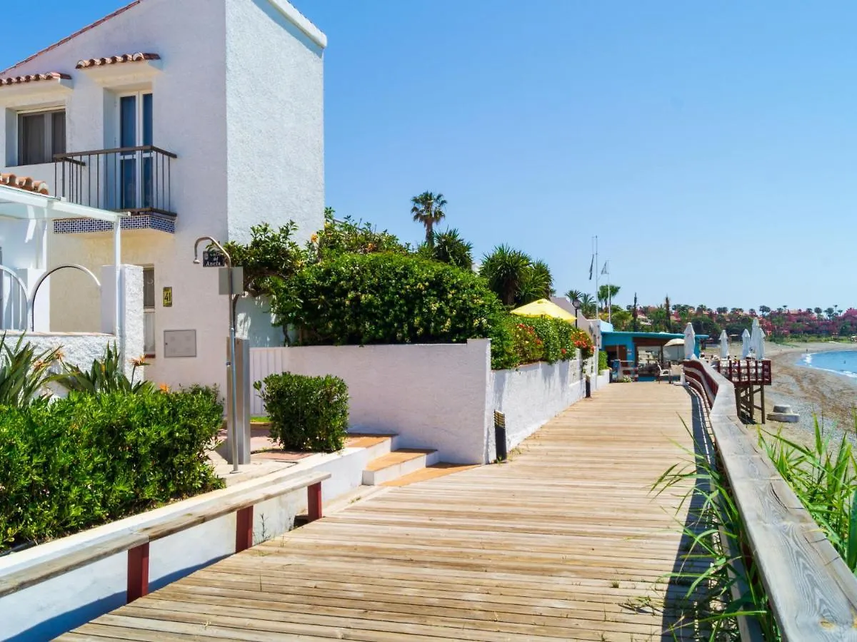 Apartment Avenida Del Pirata By Interhome Estepona