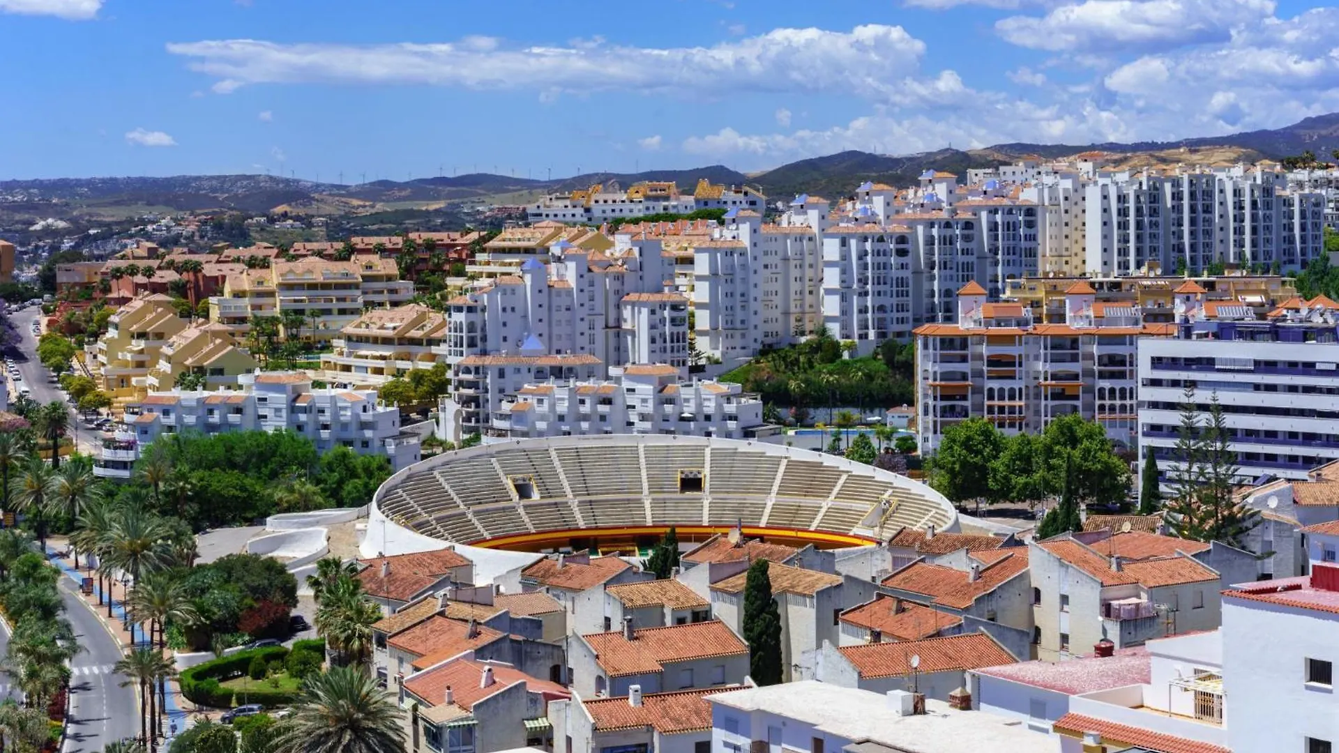 Apartment Avenida Del Pirata By Interhome Estepona